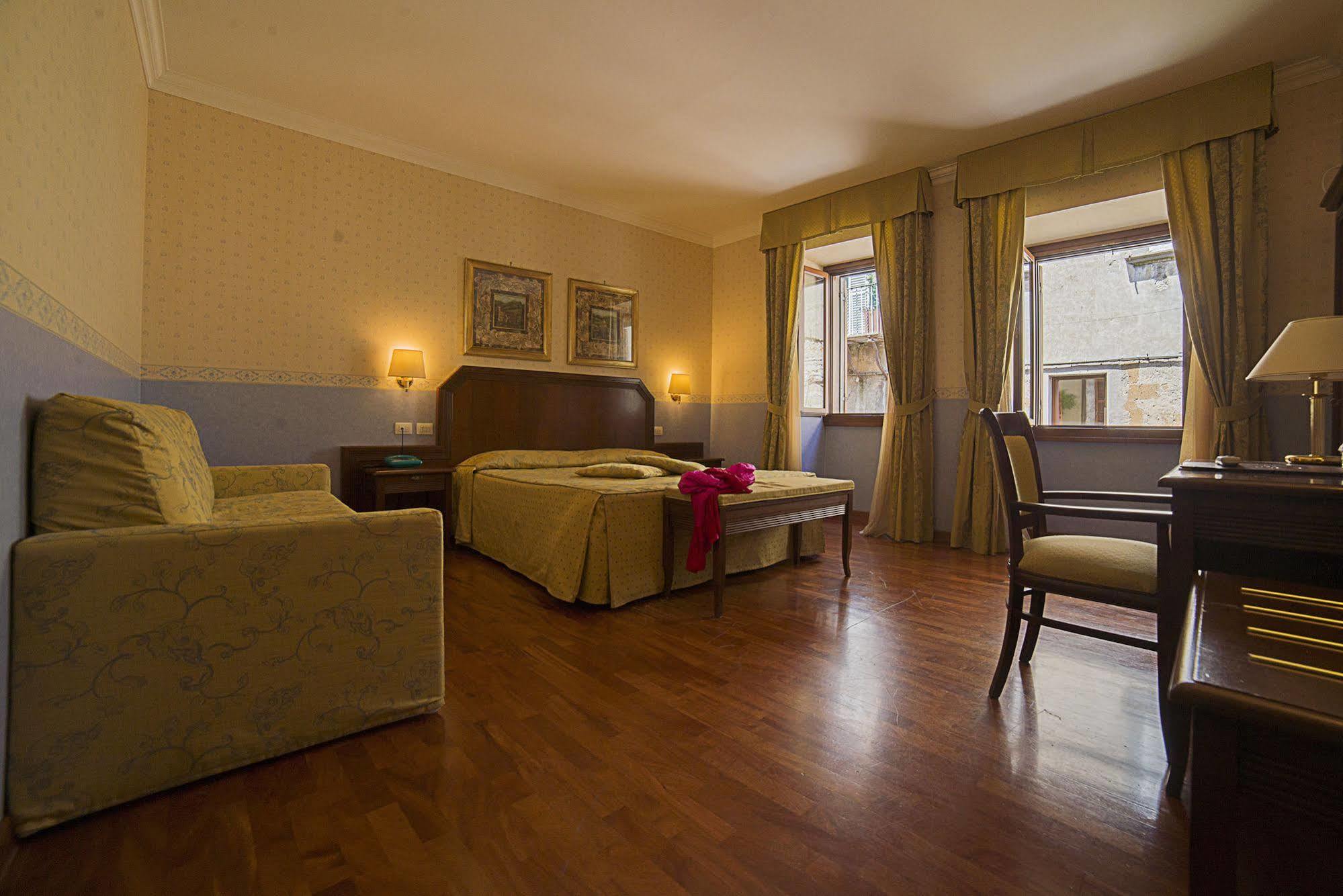 Hotel Filippeschi Orvieto Luaran gambar